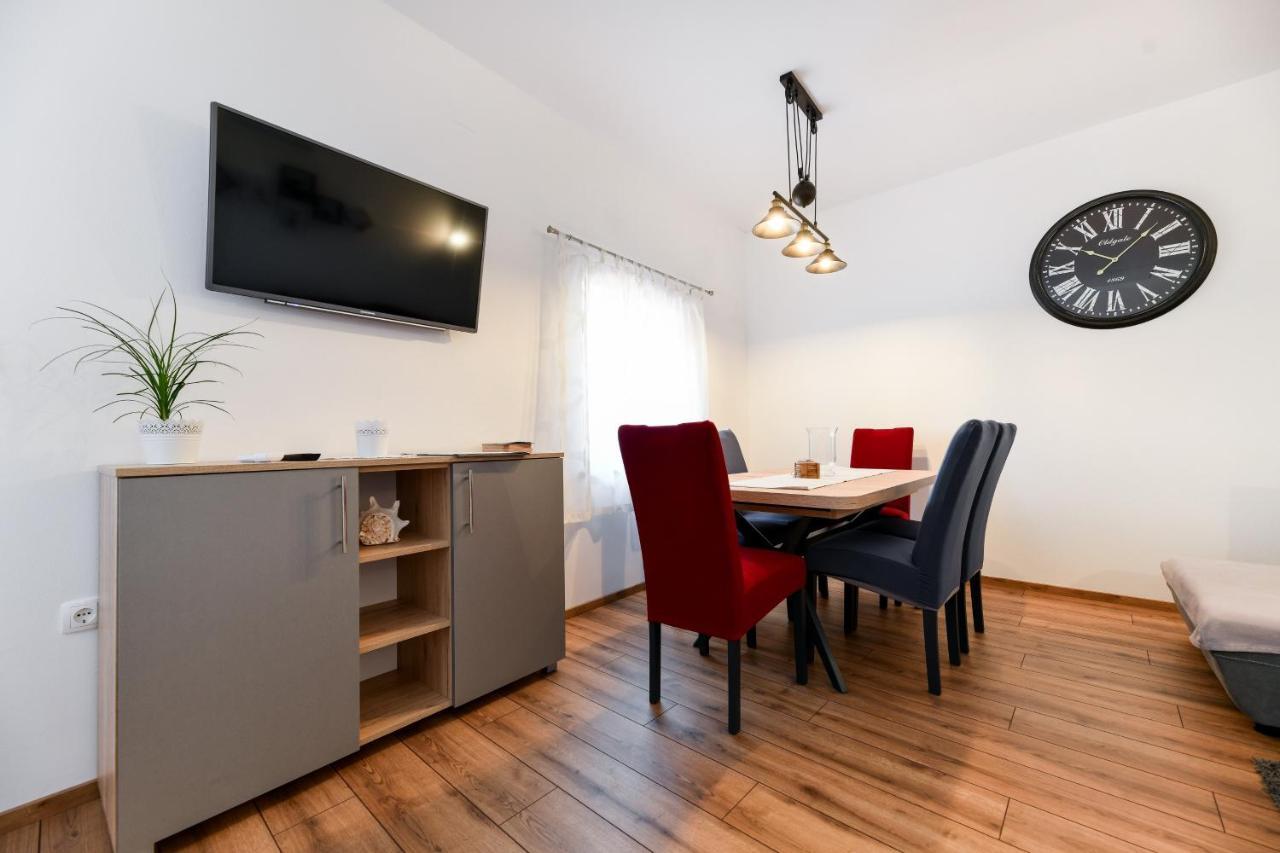 Holiday Home Skevini Dvori Starigrad Exterior photo